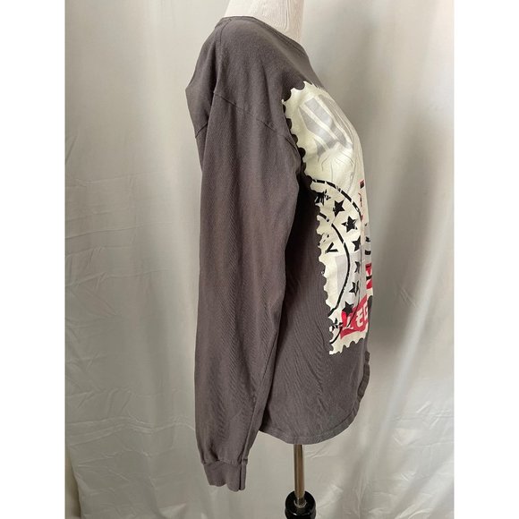 Legendary Gray Long Sleeve Graphic Tee - Picture 4 of 15